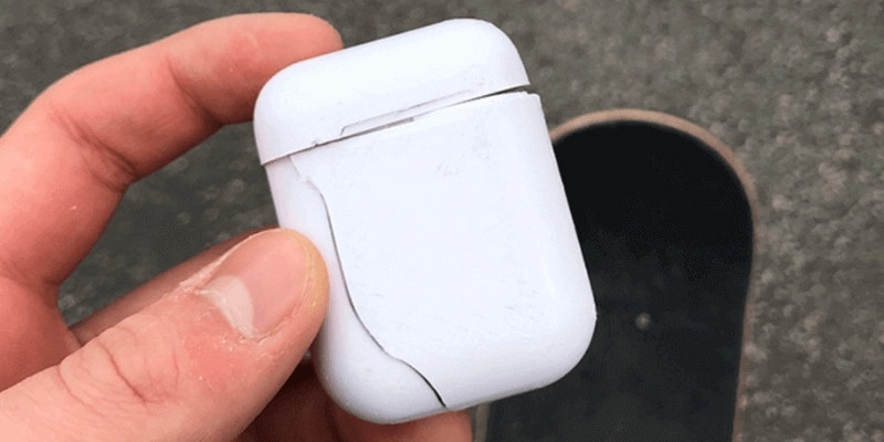 Airpod rơi có sao không? Cách xử lý Airpod bị rơi hiệu quả